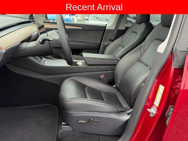Used 2024 Tesla Model Y 2WD image 14