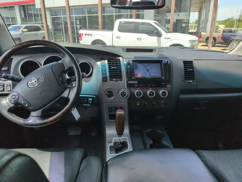 Used 2012 Toyota Tundra Limited w/ Platinum Pkg AWD/4WD image 12