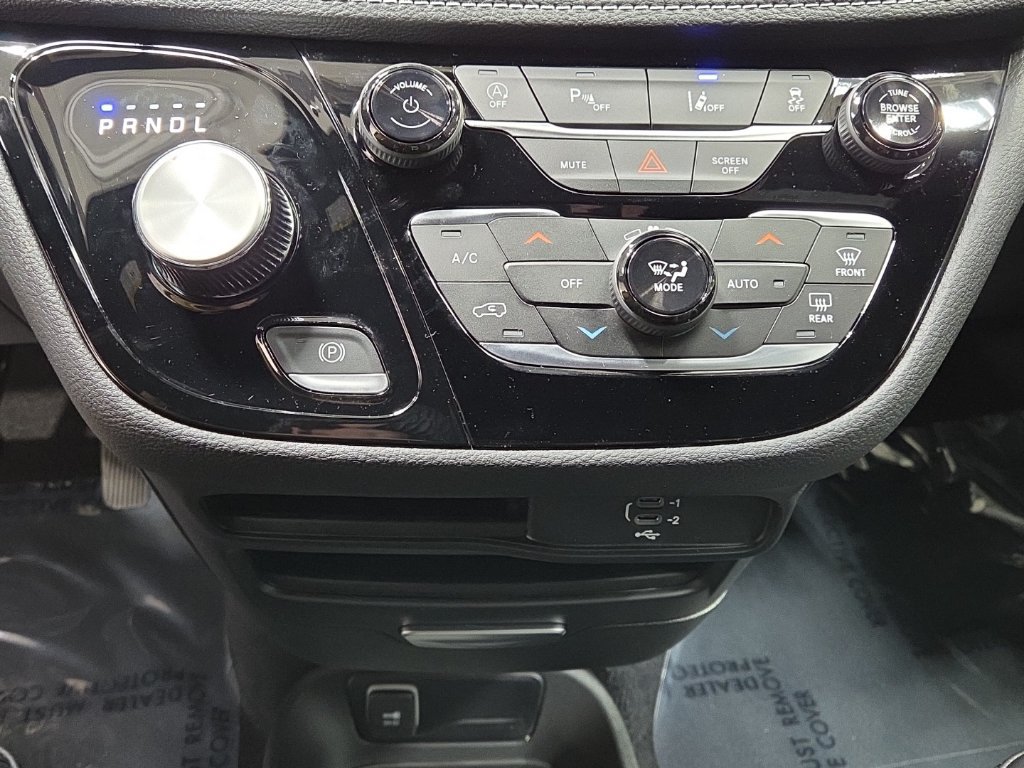 New 2026 Chrysler Pacifica Select w/ S Appearance Package FWD image 21