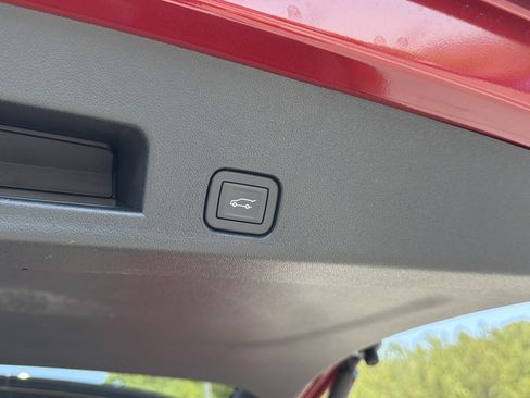 New 2026 Chevrolet Traverse RS w/ LPO, Floor Liner Package FWD image 20