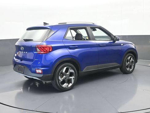 Used 2022 Hyundai Venue SEL FWD image 6