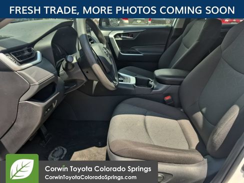 Used 2025 Toyota RAV4 XLE AWD/4WD image 14