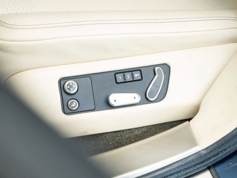 Used 2015 Bentley Flying Spur V8 AWD/4WD image 30