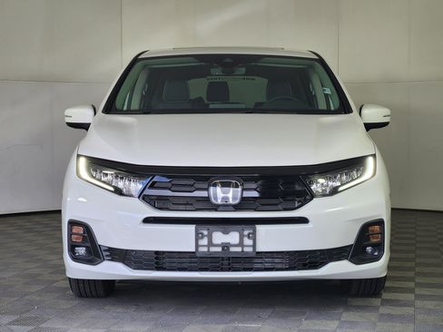 Used 2026 Honda Odyssey Touring image 2