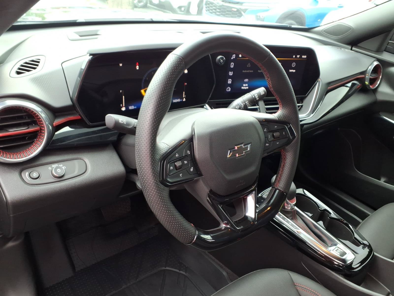 Used 2024 Chevrolet Trax RS w/ Driver Confidence Package FWD image 8