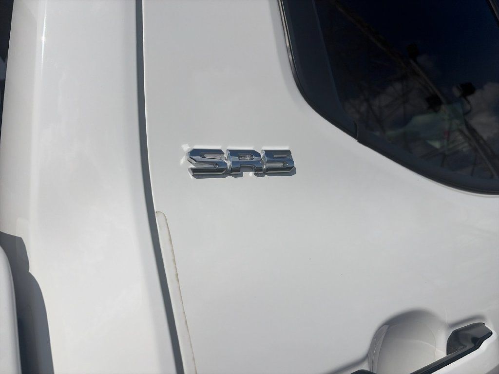 Used 2025 Toyota Tacoma SR5 AWD/4WD image 33