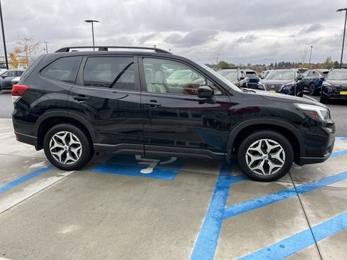 Used 2019 Subaru Forester Premium image 5