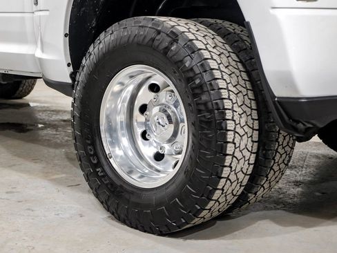 Used 2024 RAM 3500 Laramie w/ Towing Technology Group AWD/4WD image 65