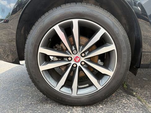 Used 2023 Jaguar F-PACE S AWD/4WD image 19