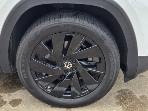 Used 2024 Volkswagen Atlas SE FWD image 22