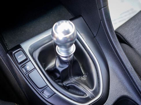 Used 2019 Hyundai Veloster Turbo R-Spec FWD image 13