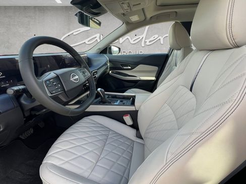 New 2026 Nissan Sentra SL w/ Floor Mat Package FWD image 19