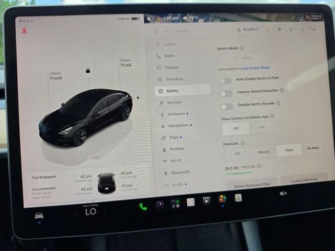 Used 2022 Tesla Model 3 Long Range AWD/4WD image 51
