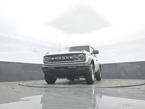 New 2026 Ford Bronco 2-Door AWD/4WD image 28