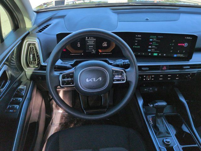 Used 2025 Kia Sorento LX FWD image 15
