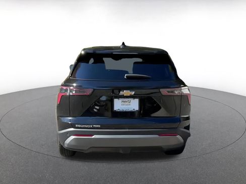 Used 2025 Chevrolet Equinox LT image 12