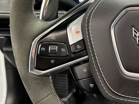 Used 2024 Chevrolet Corvette Stingray Premium Cpe w/ Stealth Interior Trim Package image 18