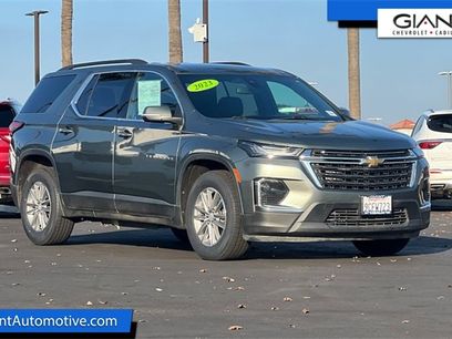 Used 2023 Chevrolet Traverse LT