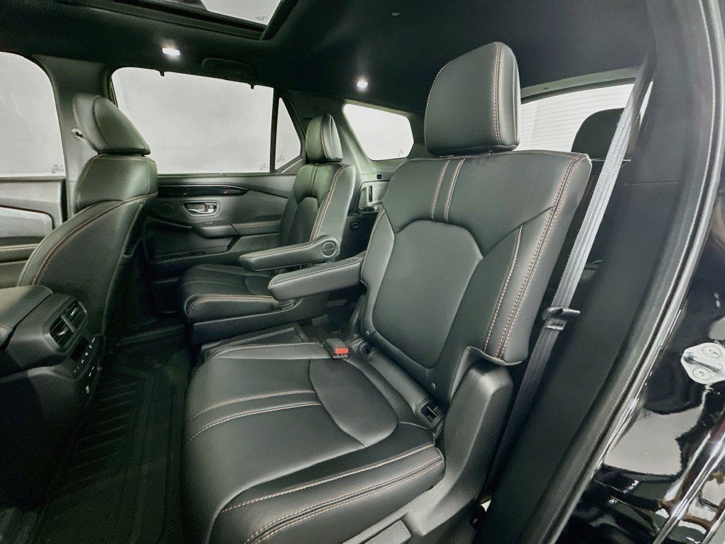 Used 2023 Honda Pilot TrailSport image 25