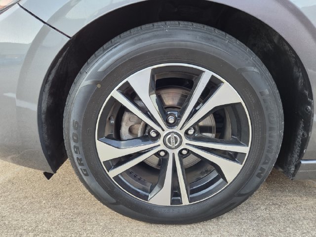 Used 2023 Nissan Sentra SV FWD image 9