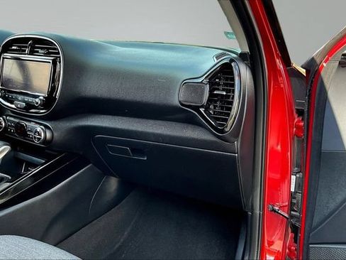 Used 2022 Kia Soul S FWD image 23