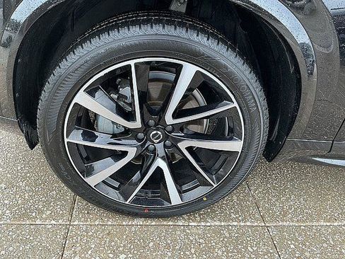 Certified 2024 Volvo XC90 B6 Ultimate w/ Protection Package Premier AWD/4WD image 13