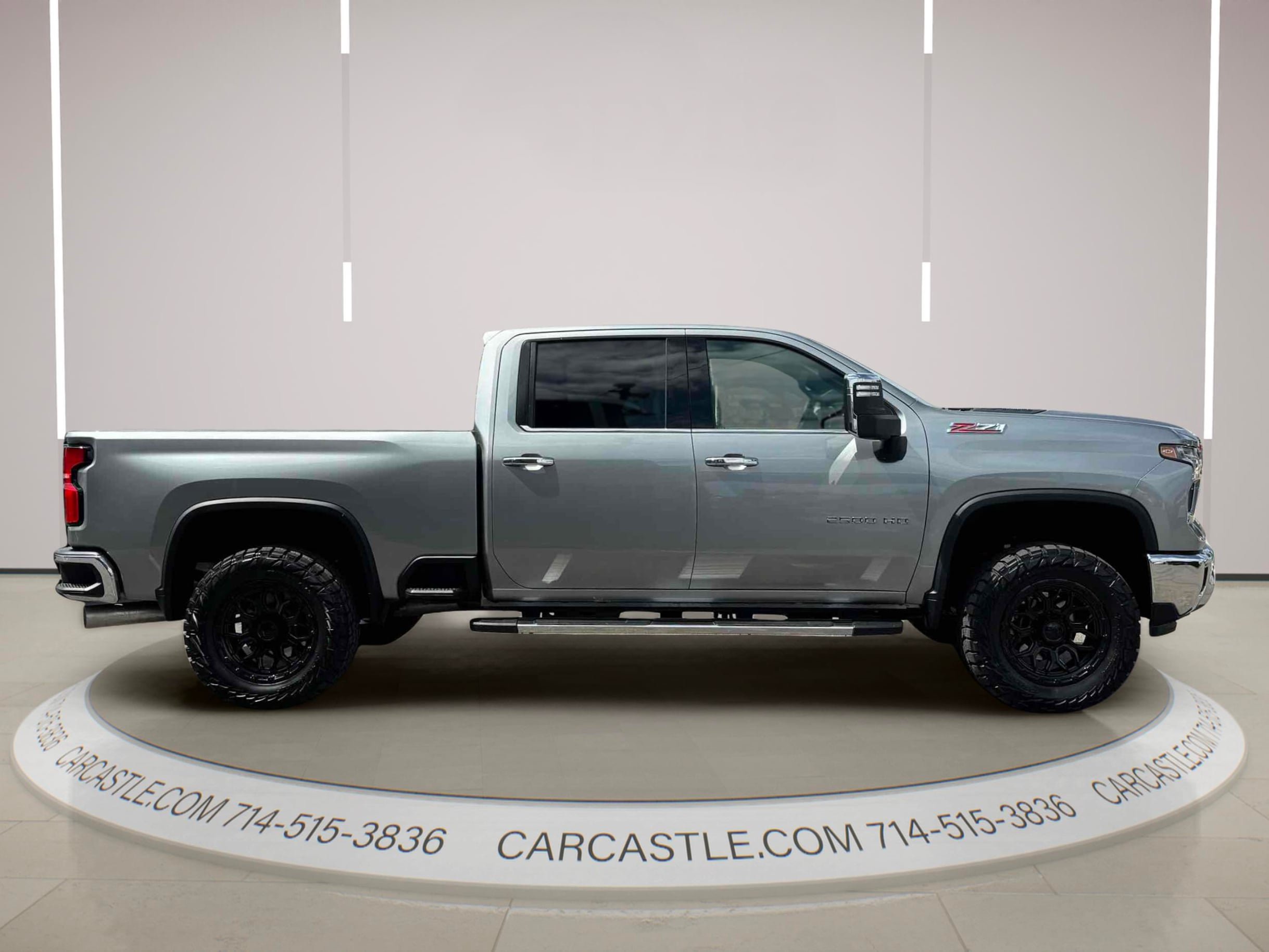 Used 2025 Chevrolet Silverado 2500 LTZ w/ LTZ Convenience Package AWD/4WD image 6