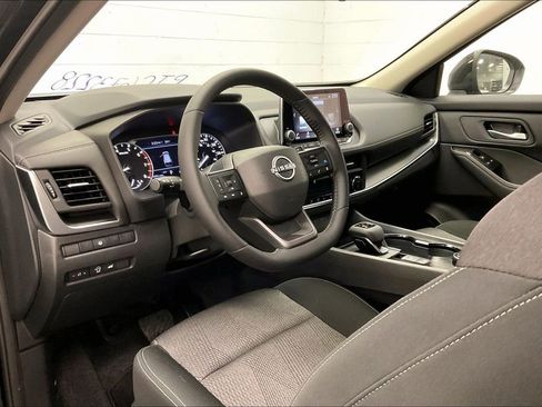 Certified 2026 Nissan Rogue SV image 13