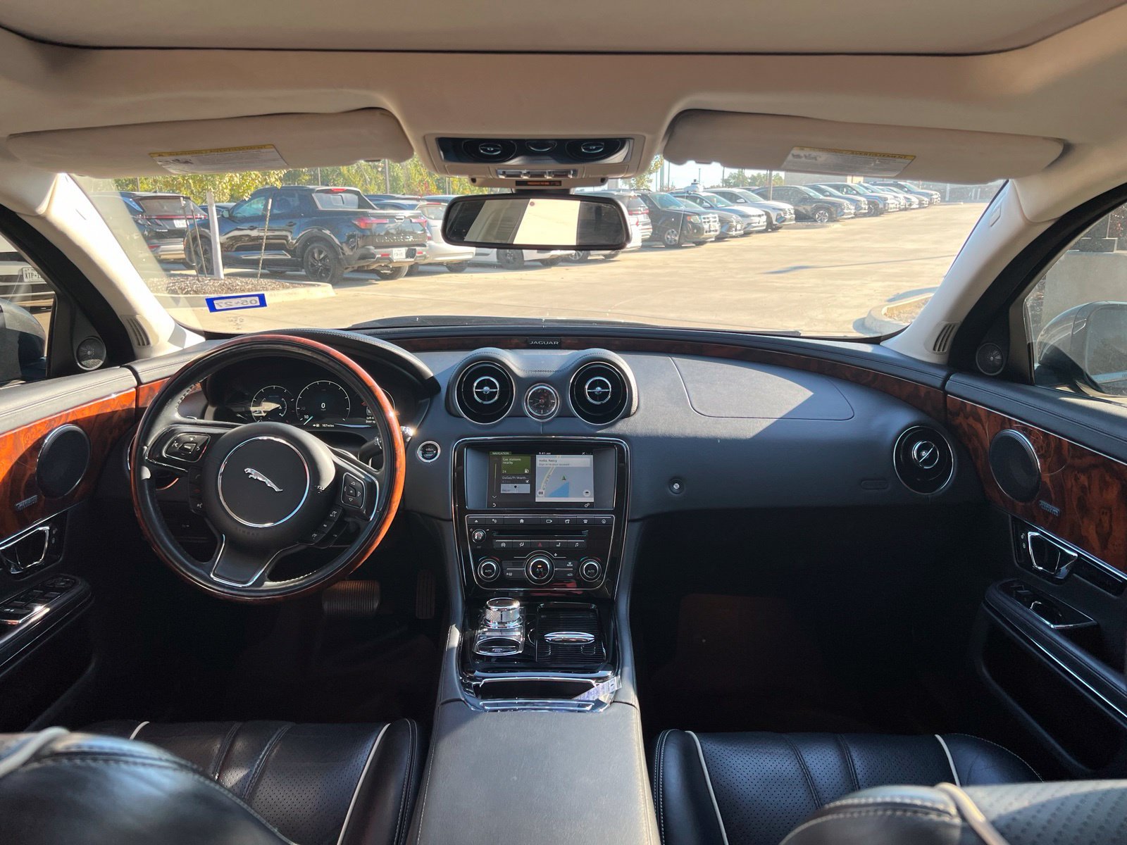 Used 2016 Jaguar XJ R-Sport RWD image 21