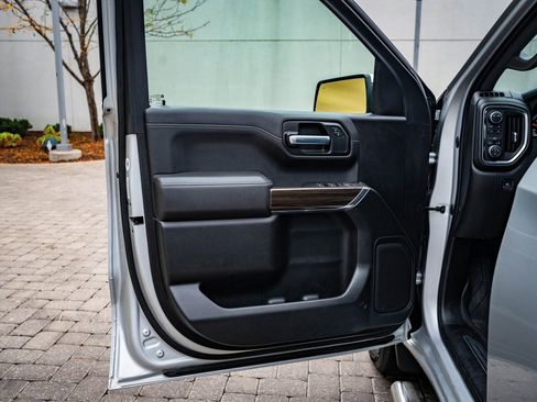 Used 2021 Chevrolet Silverado 1500 LT w/ Z71 Off-Road Package image 24