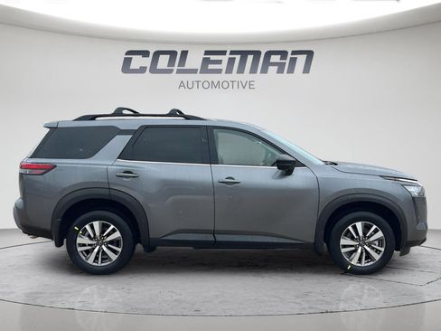 New 2026 Nissan Pathfinder SL AWD/4WD image 4