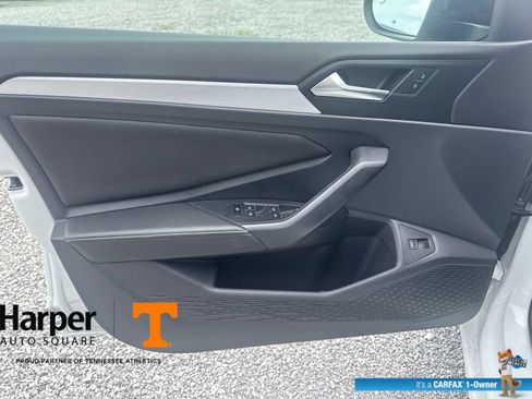 Used 2025 Volkswagen Jetta Sport FWD image 19