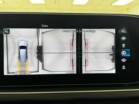 Used 2022 Mercedes-Benz GLS 450 4MATIC image 22