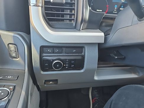 Used 2024 Ford F350 XLT w/ XLT Premium Package AWD/4WD image 20