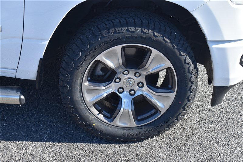 Used 2023 RAM 1500 Laramie AWD/4WD image 3