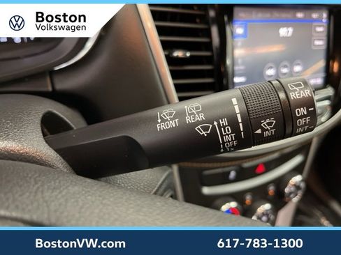 Used 2022 Chevrolet Trax LS w/ Tint and Cruise Package image 18