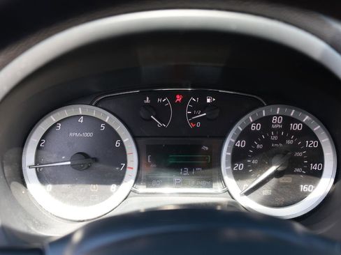 Used 2013 Nissan Sentra SL w/ Leather Pkg FWD image 28