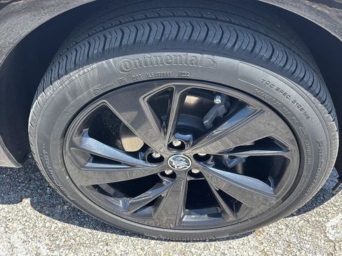 Used 2023 Buick Envision Essence w/ Sport Touring Package FWD image 9