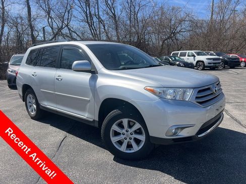 Used 2013 Toyota Highlander Plus image 1