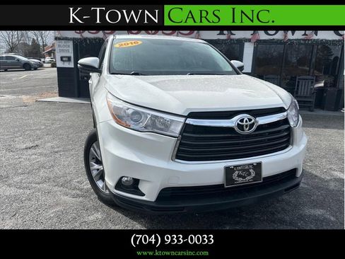 Used 2016 Toyota Highlander LE image 1