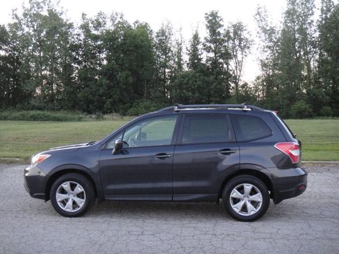 Used 2015 Subaru Forester 2.5i Premium AWD/4WD image 5