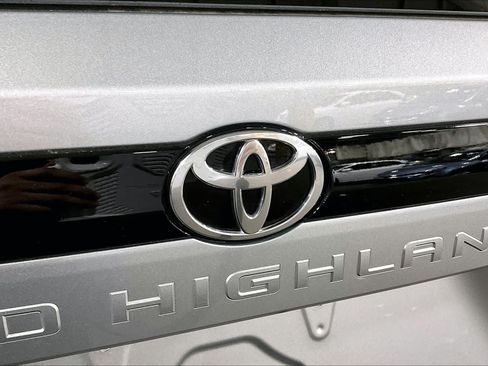 Used 2026 Toyota Grand Highlander AWD image 10