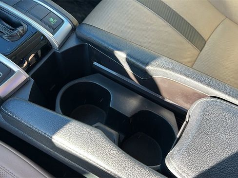 Used 2017 Honda Civic EX-L image 13