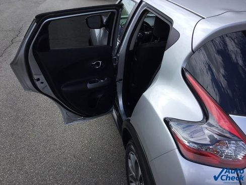 Used 2017 Nissan Juke SV image 24