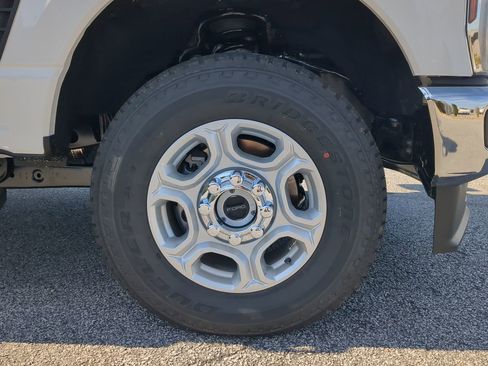 New 2026 Ford F250 XLT w/ XLT Premium Package image 9