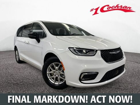Used 2024 Chrysler Pacifica Touring-L FWD image 1