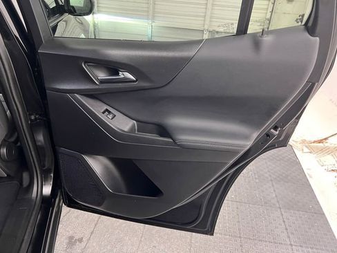 Used 2025 Chevrolet Equinox LT image 35