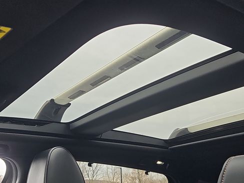 Certified 2024 MAZDA CX-90 Plug-In Hybrid w/ Premium Plus image 9