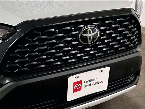 Certified 2023 Toyota Corolla Cross LE AWD/4WD image 30