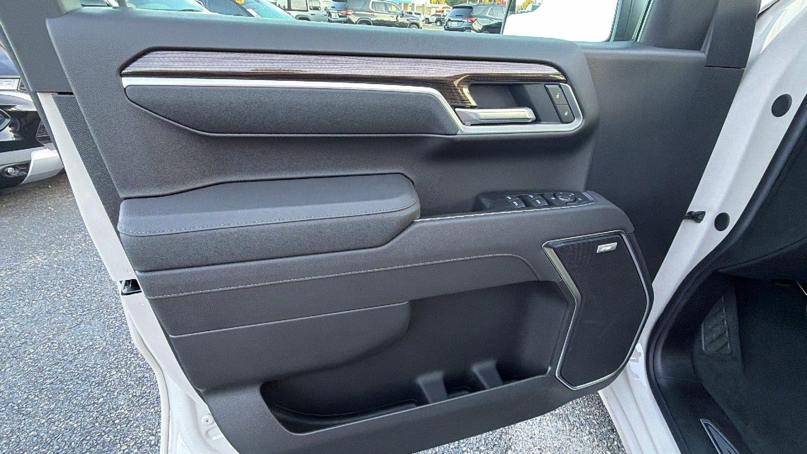 New 2026 Chevrolet Silverado 1500 RST AWD/4WD image 15
